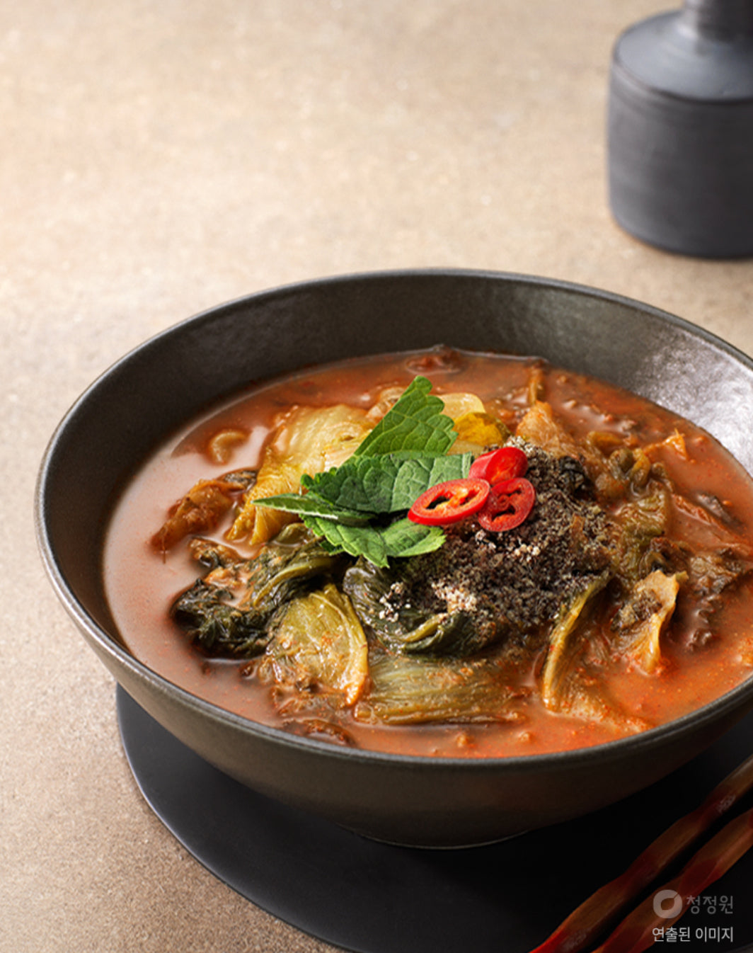 Cheongjeongwon Homings Eel Soup